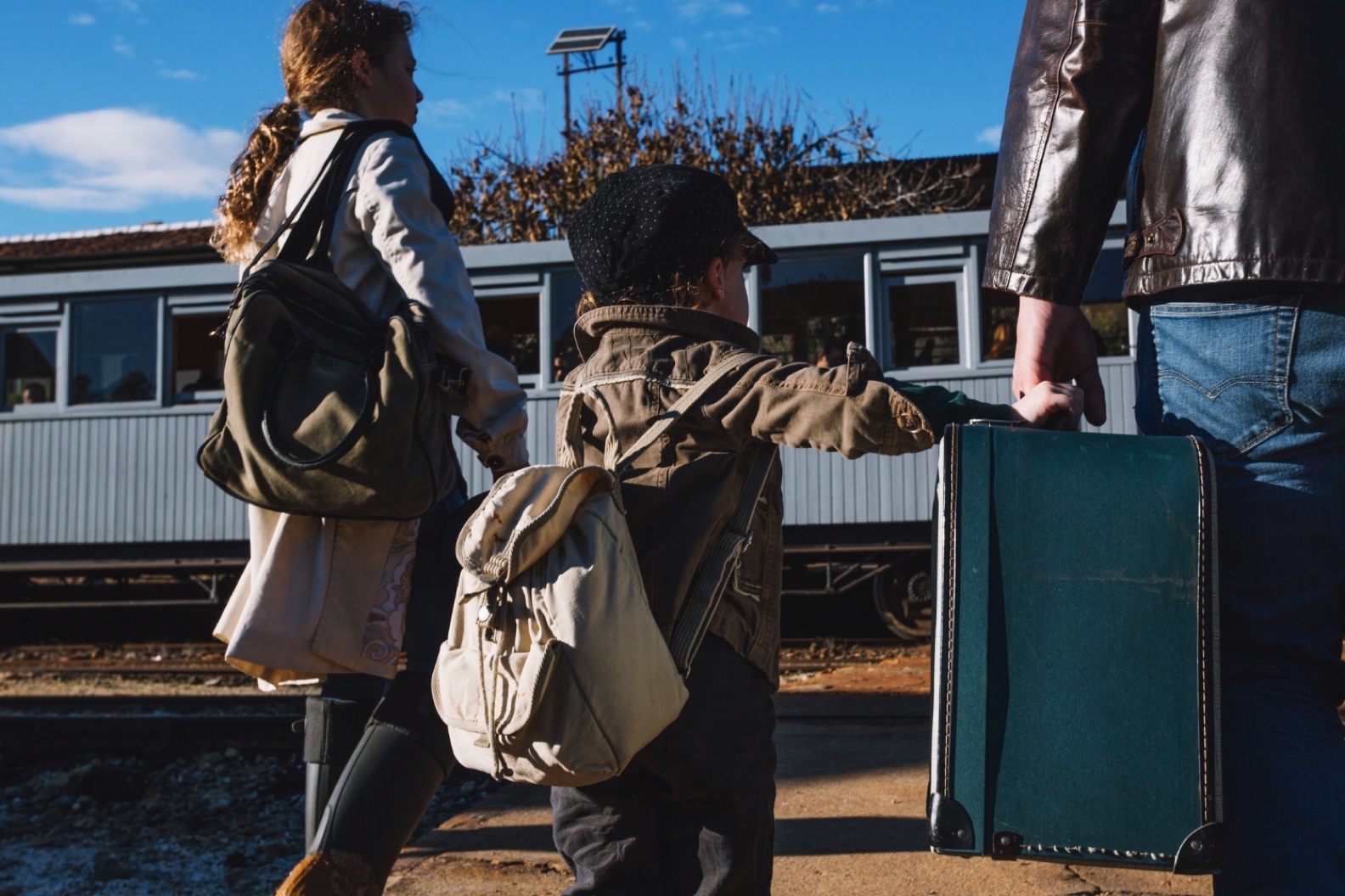 La deportación es el proceso de expulsión de una persona de Estados Unidos por violación de las leyes de inmigración.